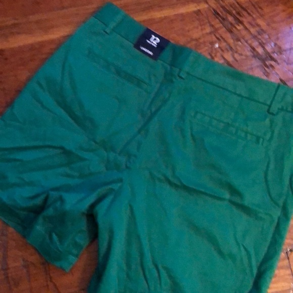 LANDS END mid-rise walking short NWT - Picture 3 of 4